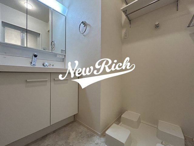 前橋市野中町のアパートの独立洗面台