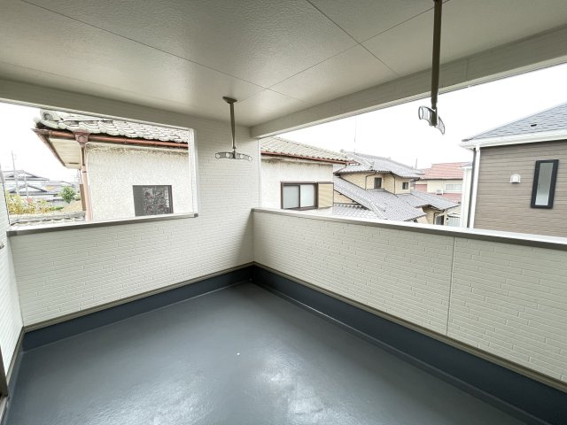 新築戸建・建売　大泉町吉田第12　CRADLE GARDEN　全4棟のバルコニー|インナーバルコニーは天候に左右されずに、プライベートな空間でくつろぎや洗濯物干しに最適！