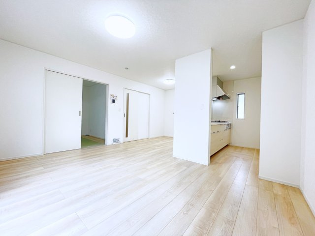 新築戸建・建売　大泉町吉田第12　CRADLE GARDEN　全4棟の居間・リビング