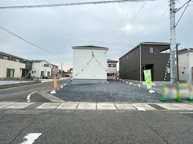 新築戸建・建売　大泉町吉田第12　CRADLE GARDEN　全4棟の前面道路含む現地写真