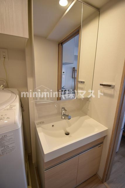 エル・セレーノ大阪天神橋の洗面所