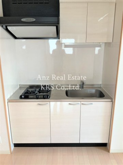 【キッチン】 | ALIVIO新町 | 2口ガスキッチンで楽しくお料理♪上部に棚があって便利です♪