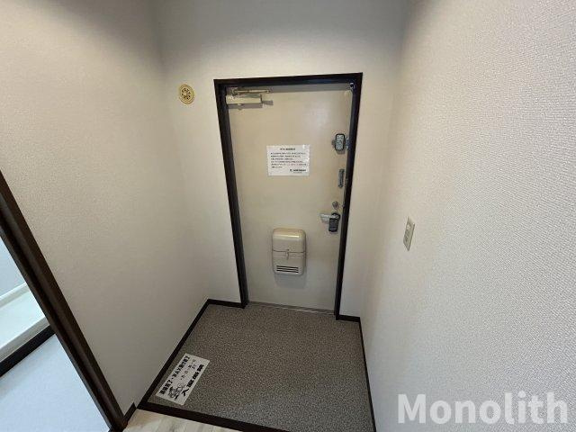 ドミール有住・光明池の玄関