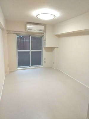 【居間・リビング】 | 第一ビル | 白を基調とした明るい洋室です