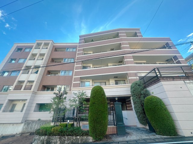 【外観】 | アーサー寺塚大池公園