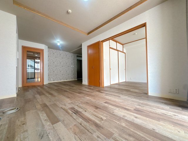 【居間・リビング】 | アーサー寺塚大池公園