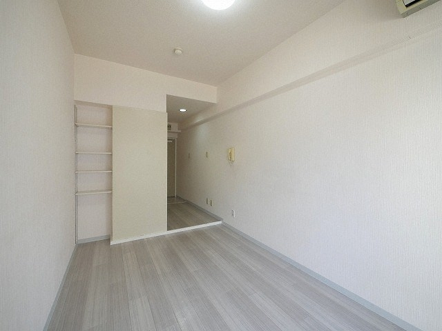 パークサイド上本町駅前の居間・リビング