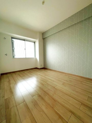 ◆室内リフォーム済◆７階南向き３LDK◆近鉄十条駅徒歩６分、地下鉄十条駅徒歩７分◆コープ野村京都南の洋室|洋室約５.８帖