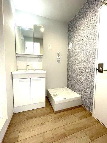 ◆室内リフォーム済◆７階南向き３LDK◆近鉄十条駅徒歩６分、地下鉄十条駅徒歩７分◆コープ野村京都南の洗面所|洗面室