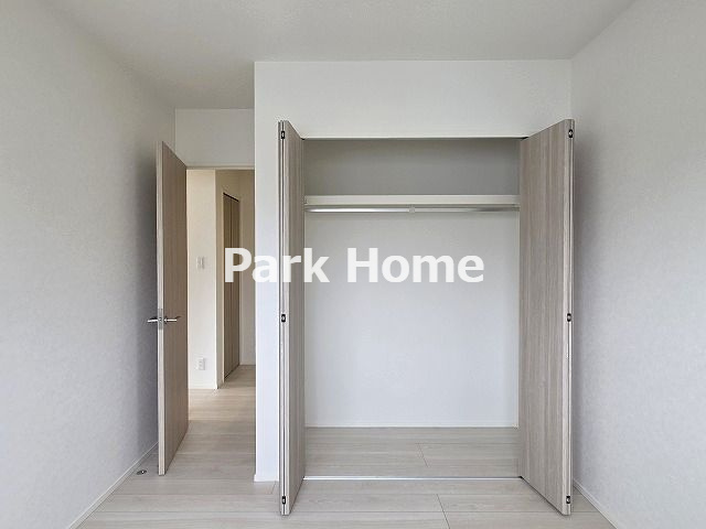 高知市旭天神町 ③ 新築戸建ての収納|２F：5.1洋室クローゼット（北）