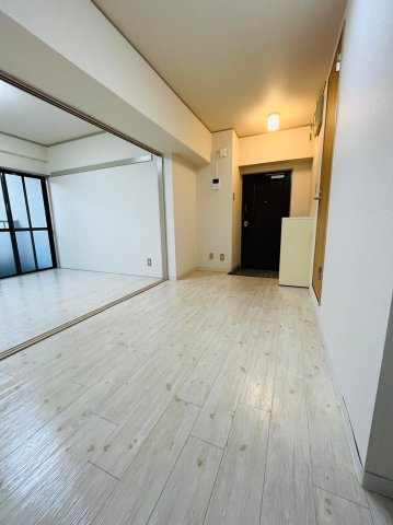 仲介手数料0円！！メゾンパール泉の居間・リビング