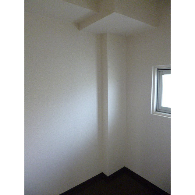 いずみマンションの居間・リビング|ｻｰﾋﾞｽﾙｰﾑ