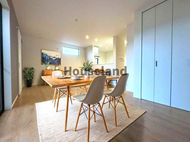 カムイチセの居間・リビング