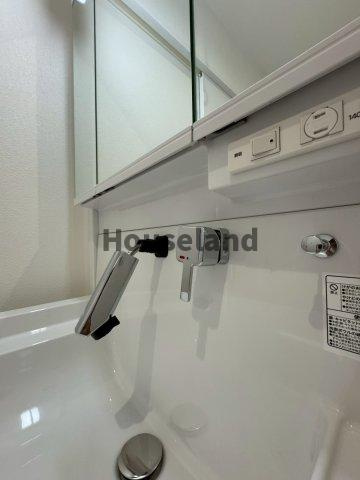 カムイチセの独立洗面台