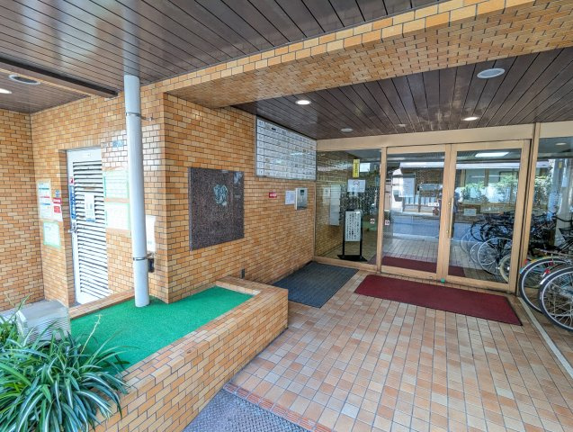 ダイアパレス御徒町第三のエントランス