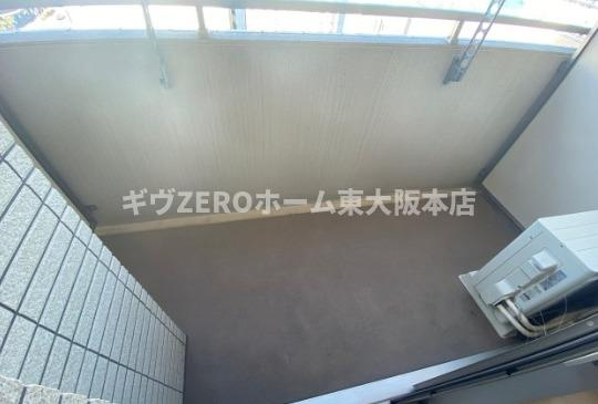 ウィルテラスなんば南（旧：サムティナンバ南）のバルコニー