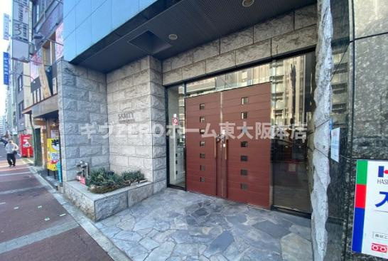 ウィルテラスなんば南（旧：サムティナンバ南）のエントランス