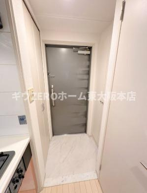 ウィルテラスなんば南（旧：サムティナンバ南）の玄関