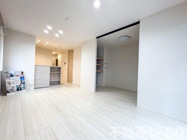 カーサルミノサ駒川の居間・リビング