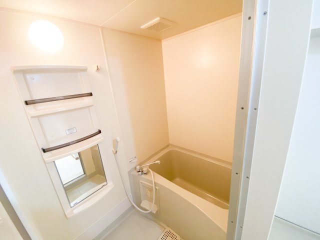 ニューリバーサイド八尾南Ｄ の浴室