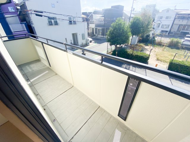 ニューリバーサイド八尾南Ｄ のバルコニー
