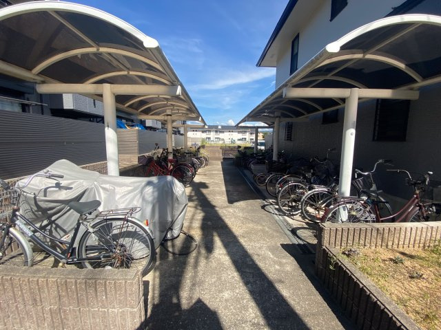 ニューリバーサイド八尾南Ｄ の設備