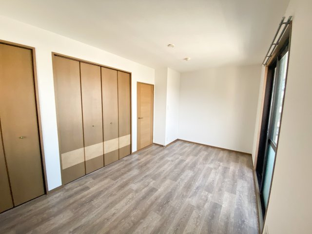 ニューリバーサイド八尾南Ｄ の洋室