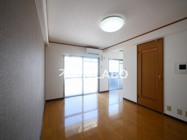 ウェルバード瓜破の居間・リビング