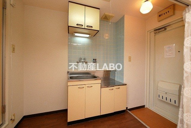 ミタカホーム7番のキッチン