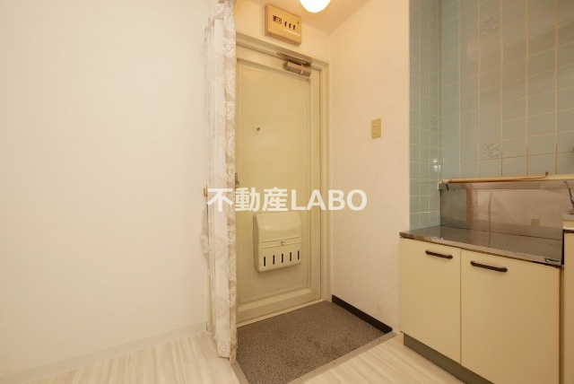 ミタカホーム7番の玄関