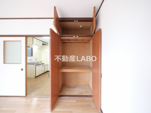 平野西シャルマンの収納