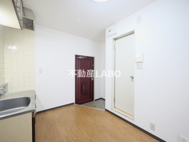 平野西シャルマンの洋室