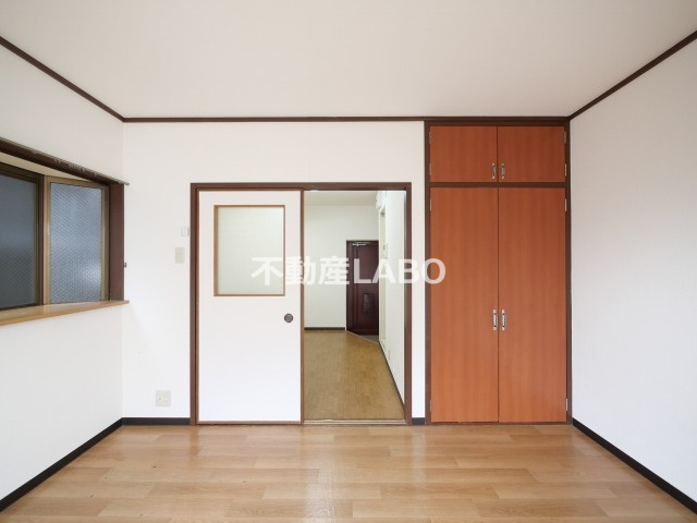 平野西シャルマンの洋室