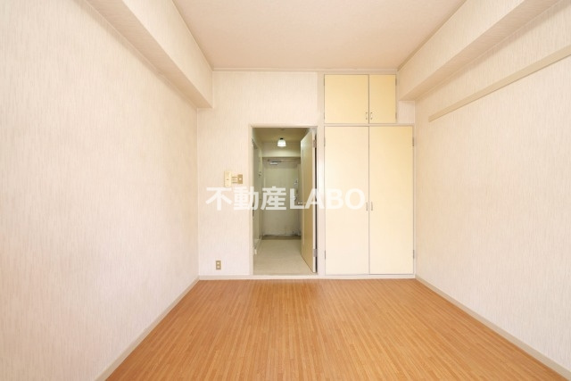 T・Hビルの内装