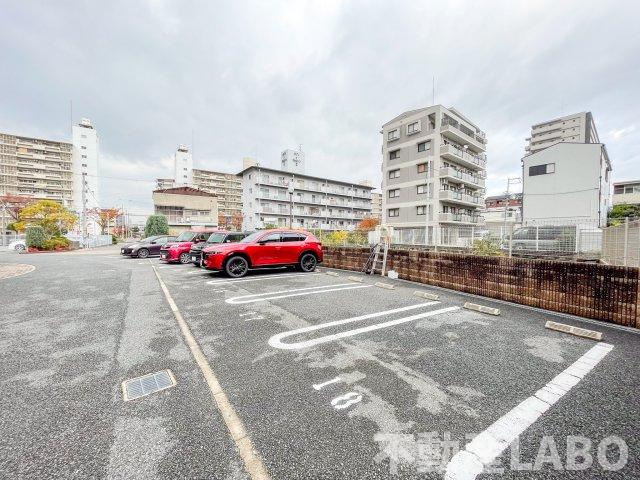 エクセル平野の駐車場