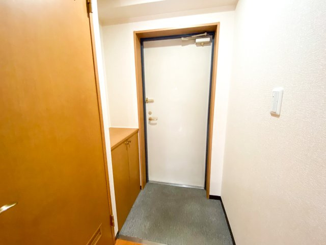 マ・メゾン加美の玄関