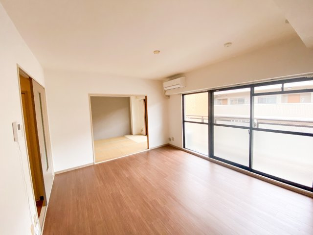 ヴィラ中谷の居間・リビング