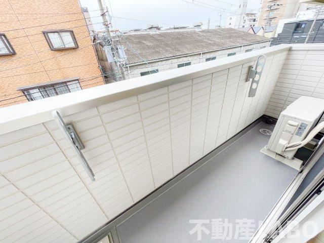 スペチアーレ平野西のバルコニー