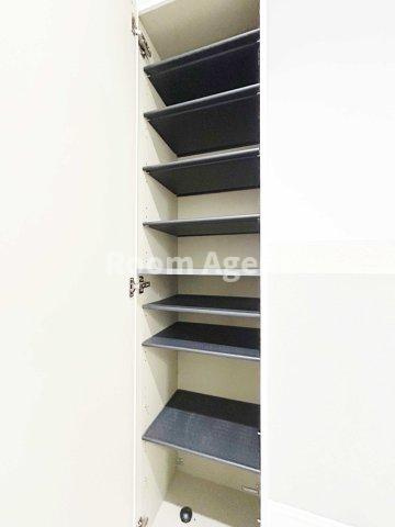 ロ・ハス千種の玄関