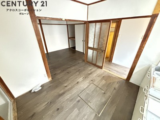 南武庫之荘９丁目戸建の居間