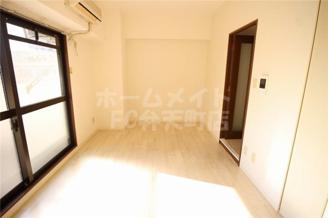 【居間・リビング】 | コートダジュール | ゆったりとした居間です