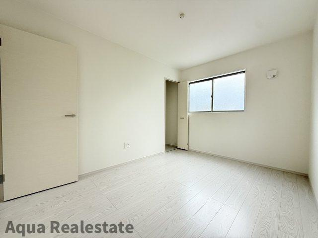 高松市扇町戸建の洋室|使い勝手のいい洋室です