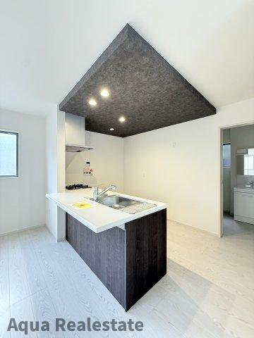 高松市扇町戸建のキッチン|使いやすいキッチンです