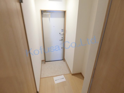 【玄関】 | アグローリ駒ヶ林 | 玄関