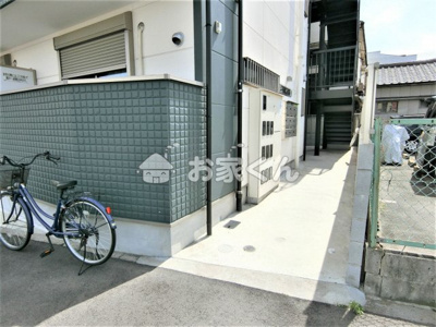 【エントランス】 | アグローリ駒ヶ林