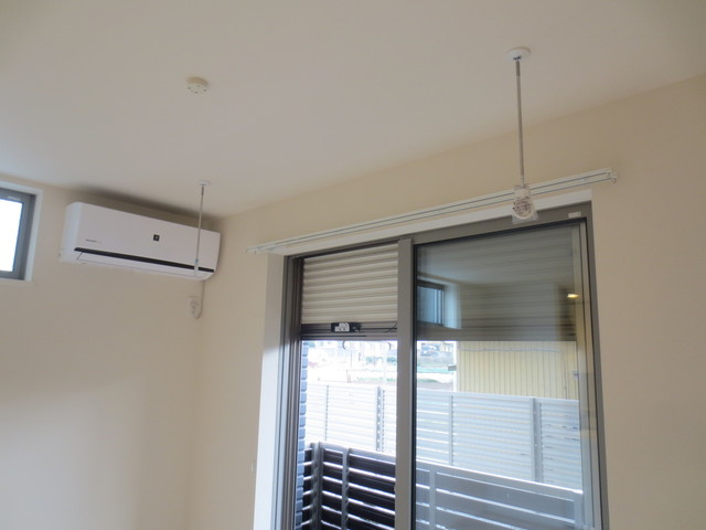 アイネ　ブリュのその他|★防犯シャッター　室内物干しフック★