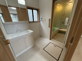 【脱衣所】 | 東村山市恩多町5丁目　中古戸建 | 脱衣室