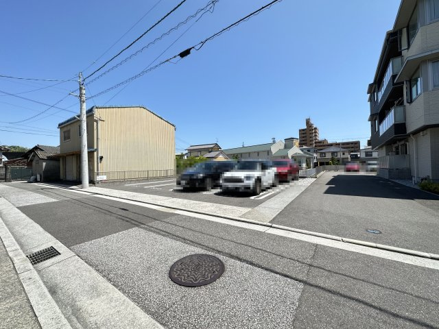 シャーメゾン パン ドゥの駐車場