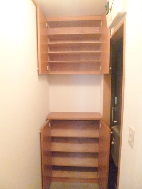 ＡＮＮＥＸ浜田山の玄関|シューズボックス