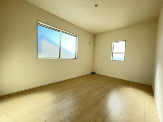 新築戸建・建売　太田第14下田島町　Livele Garden　全8棟の洋室